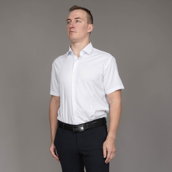 Сорочка к.р. Good Manners slim фактура белый