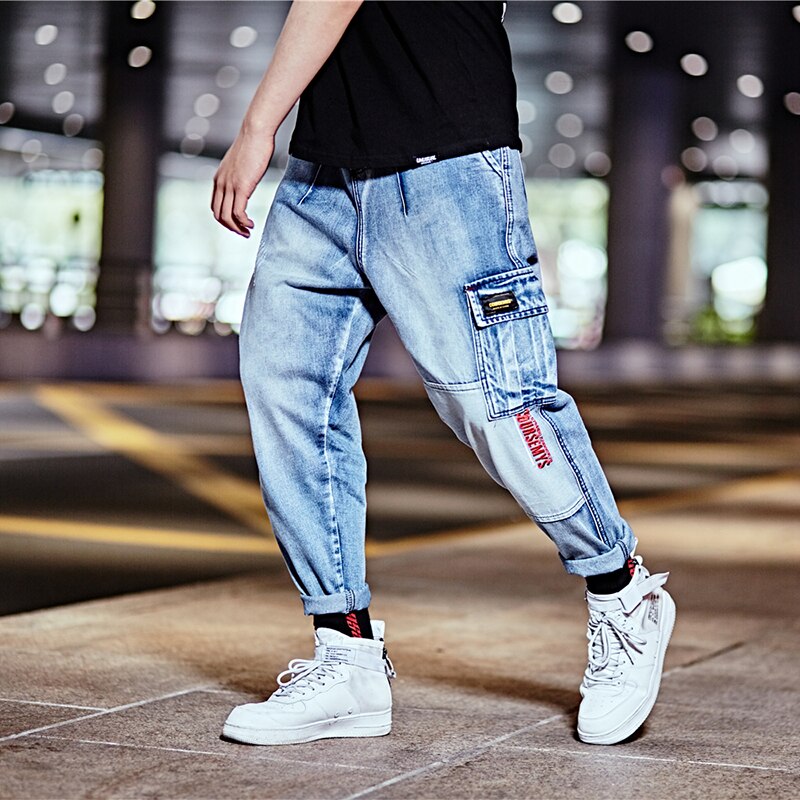 Как правильно выбрать мужские джинсы на лето и с чем их носить в жару –примеры